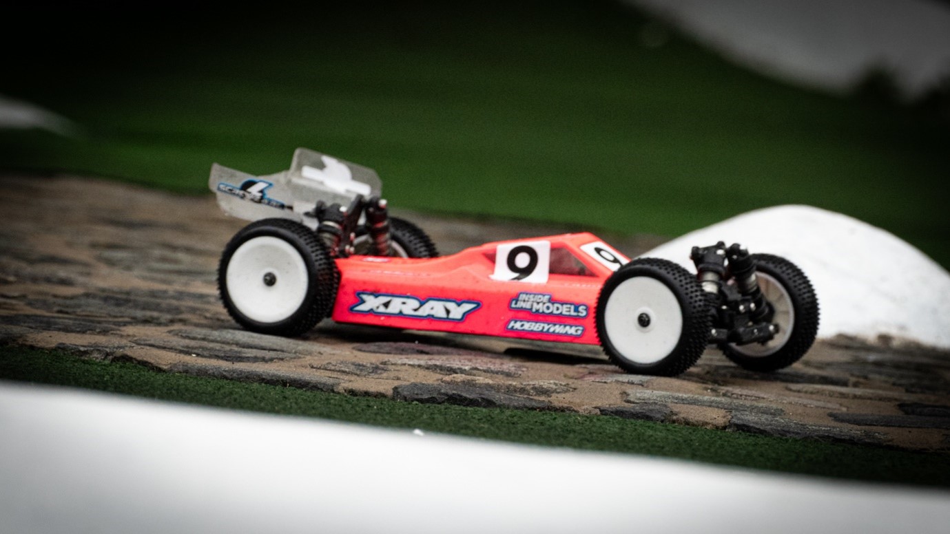 Crompton took Leg 1 in tricky conditions...